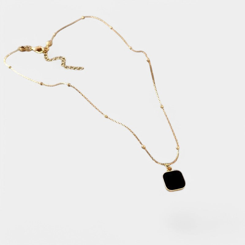 Gleame.-Sieraden-Gleame Kettingen - Minimalistische vierkante hanger voor vrouwen