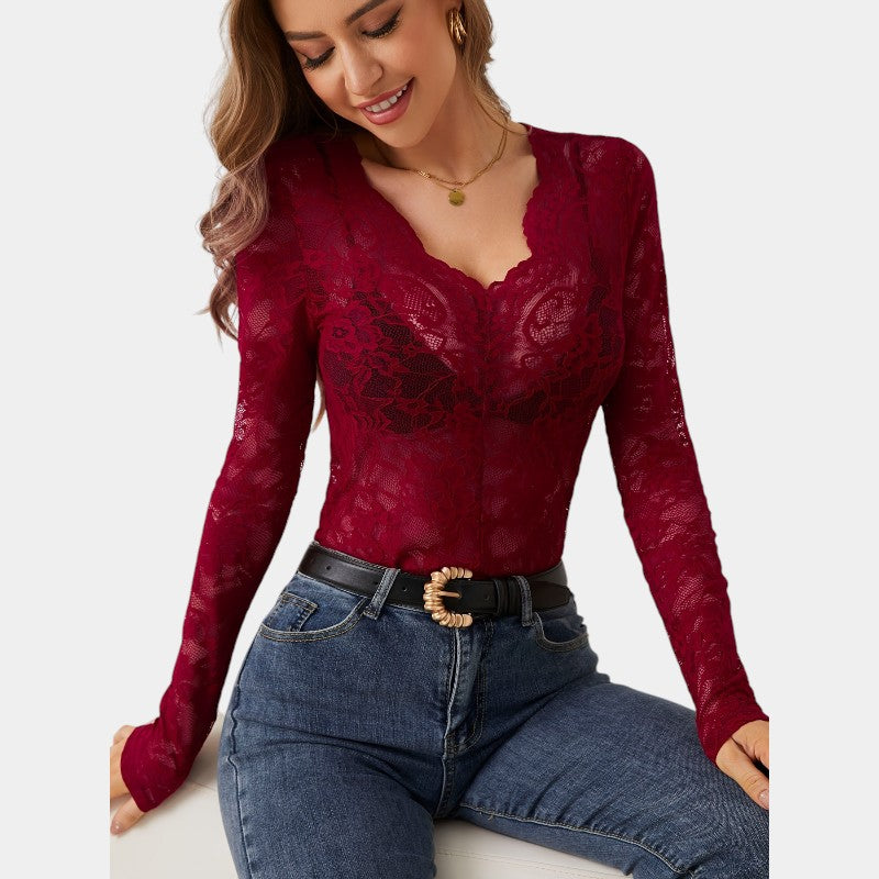 Gleame.-T-shirts &amp; hemden-Gleame Top - Elegante V-hals top met bloemenkant en lange mouwen
