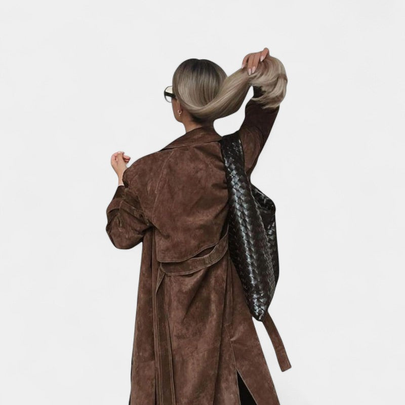 Gleame.-Trenchcoat-Gleame | Dames trenchcoat van suède met knoopsluiting en ceintuur in de taille