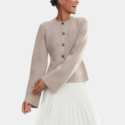 Gleame.-Truien &amp; Vesten-Gleame Cardigan - Elegant wol cardigan voor elke gelegenheid
