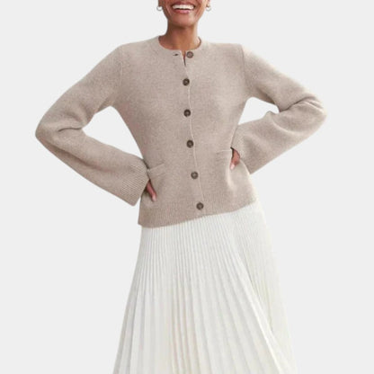 Gleame.-Truien &amp; Vesten-Gleame Cardigan - Elegant wol cardigan voor elke gelegenheid