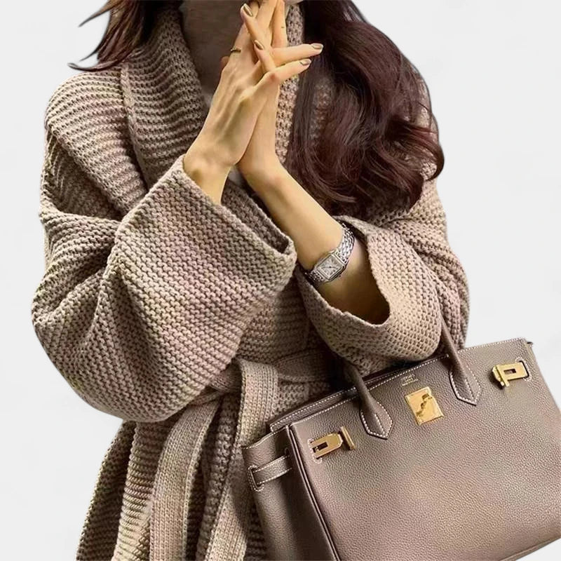 Gleame.-Truien &amp; Vesten-Gleame Damescardigan - Gebreide oversized cardigan met riem in neutrale kleur