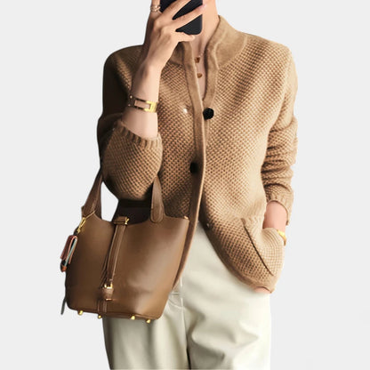 Gleame.-Truien &amp; Vesten-Gleame Damesvest - Gebreid vest met knoopsluiting en lange mouwen