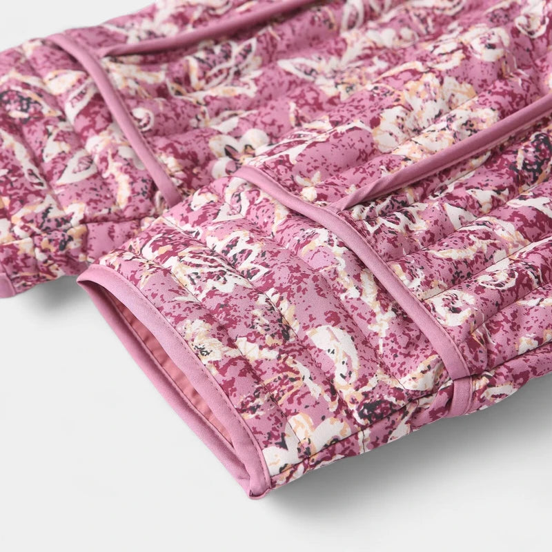 Gleame.-Truien &amp; Vesten-Gleame Pufferjack – Cropped damesjas met bloemenprint en gewatteerd design