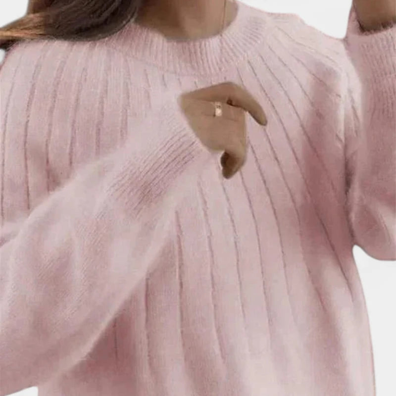 Gleame.-Truien & Vesten-Gleame Trui – Zachte gebreide damestrui van kasjmier met pluizige afwerking