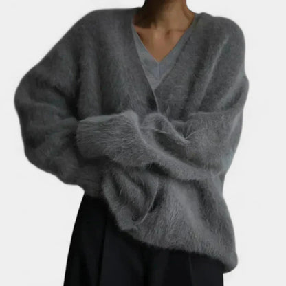 Gleame.-Truien &amp; Vesten-Gleame Vest – Damescardigan van wol met knopen en oversized pasvorm