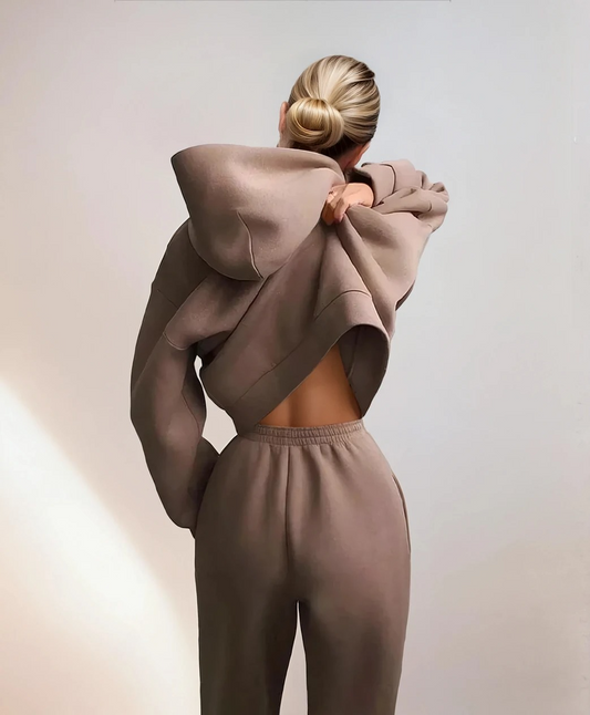 Gleame Jogging Suit - Comfortable oversized jogging pants and sweater