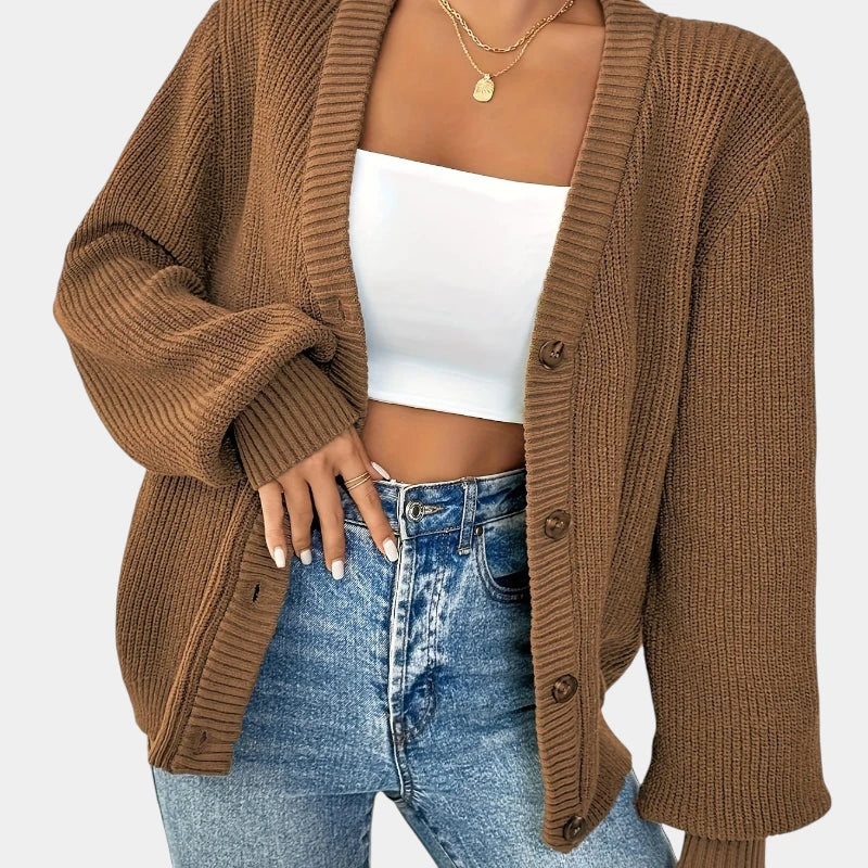 Gleame.-Truien &amp; Vesten-Gleame Cardigan - Elegante gebreide cardigan met knopen en V-hals