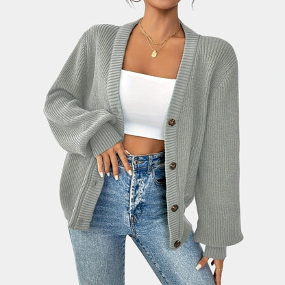 Gleame.-Truien &amp; Vesten-Gleame Cardigan - Elegante gebreide cardigan met knopen en V-hals