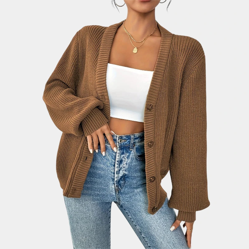 Gleame.-Truien &amp; Vesten-Gleame Cardigan - Elegante gebreide cardigan met knopen en V-hals