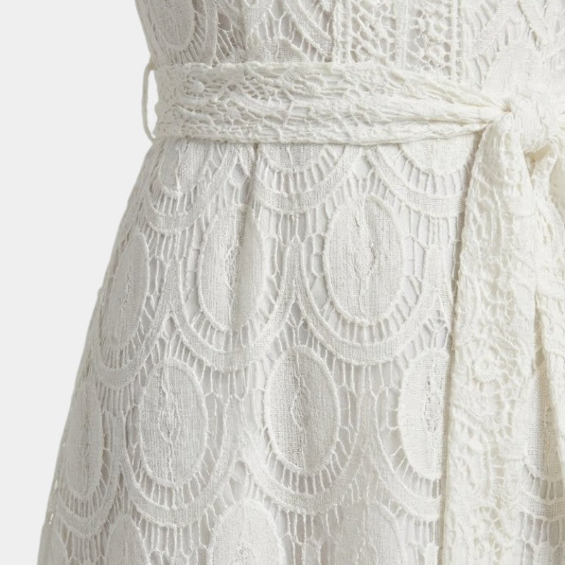 Gleame | Dames Midi Jurk van Kant met Hoge Hals en Elegante Pasvorm