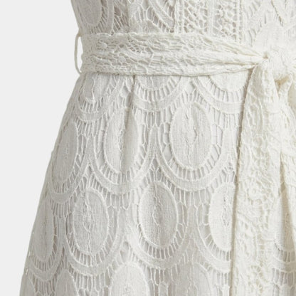 Gleame | Dames Midi Jurk van Kant met Hoge Hals en Elegante Pasvorm