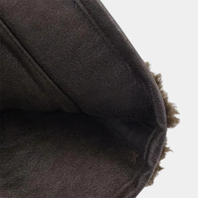 Gleame | Dames teddy jas met knopen en opgestikte zakken