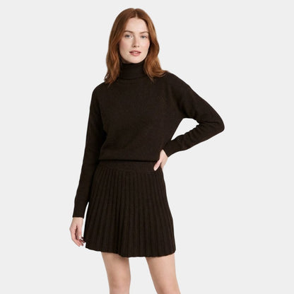 Gleame | Dames Tweedelige Set Hoge Hals Plooirok Elegant